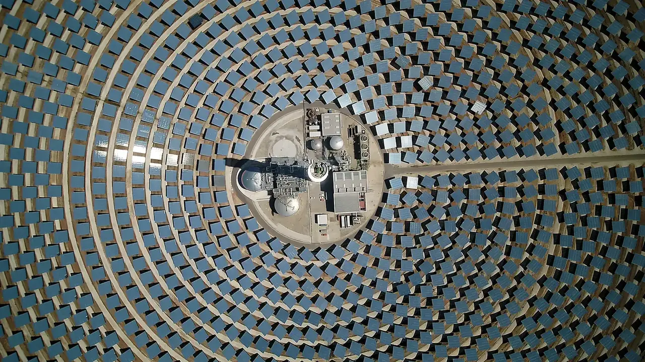 Fotografía aérea de planta termosolar