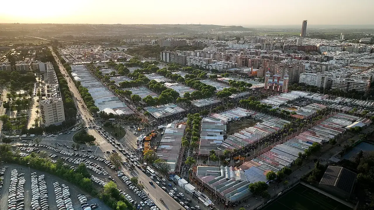 Fotografía aérea de un recinto ferial
