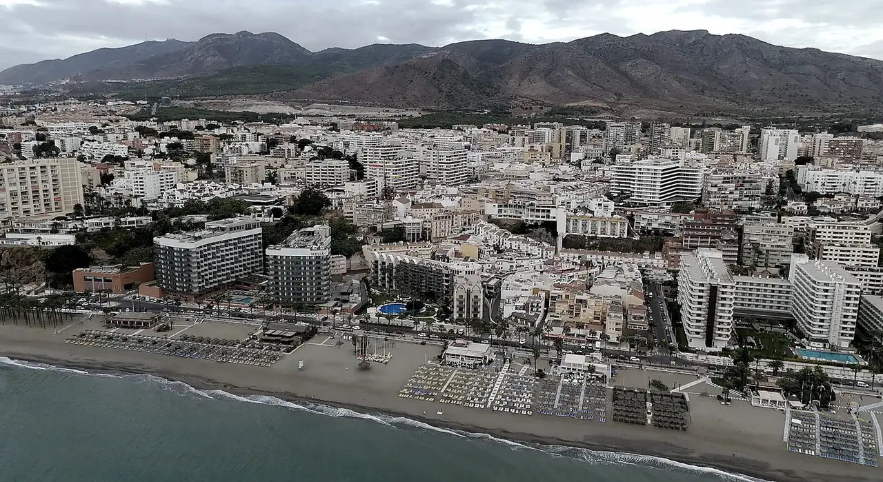 Fotografía aérea de frente de playa - archivo DroneCádiz